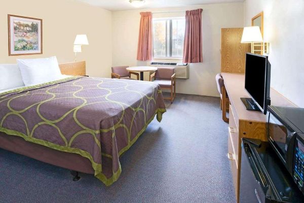 MOTEL 6 REDMOND (Redmond)